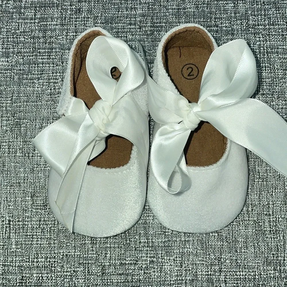 BUNDLE 2 Pair Baby Girls Infants Shoes Size 2 Pink/White